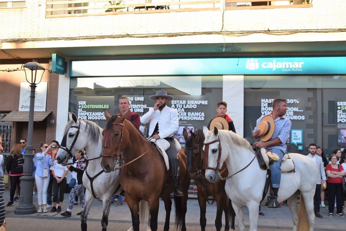 San Marcos procesiona por las calles de Roquetas
