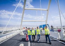 Abre al tráfico el puente del Cañuelo completando el acceso del cementerio