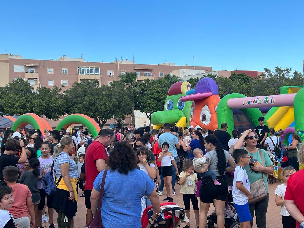 Vícar celebra el Día de las Familias con numerosas actividades