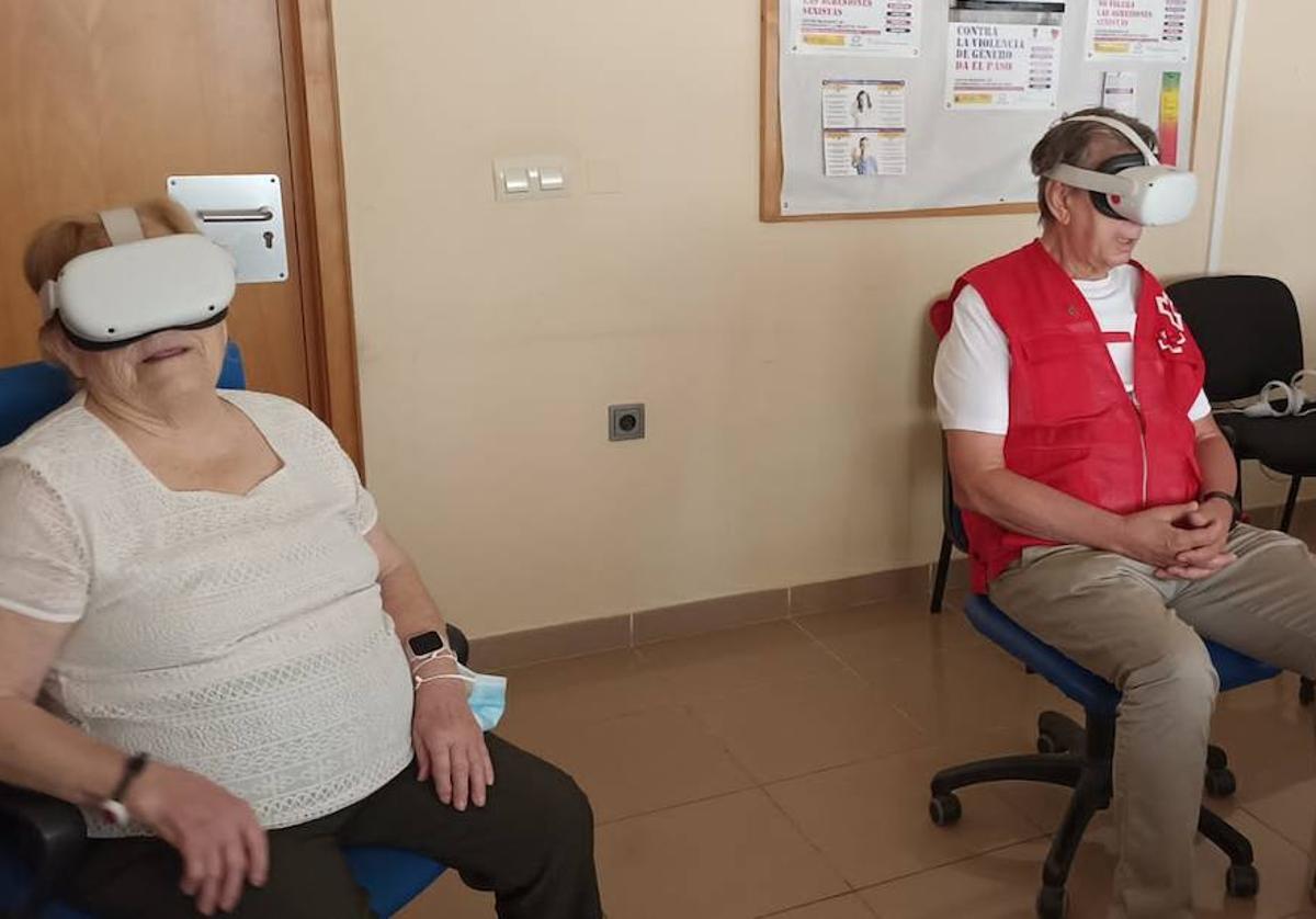 Vícar reduce la brecha digital con talleres para sus mayores