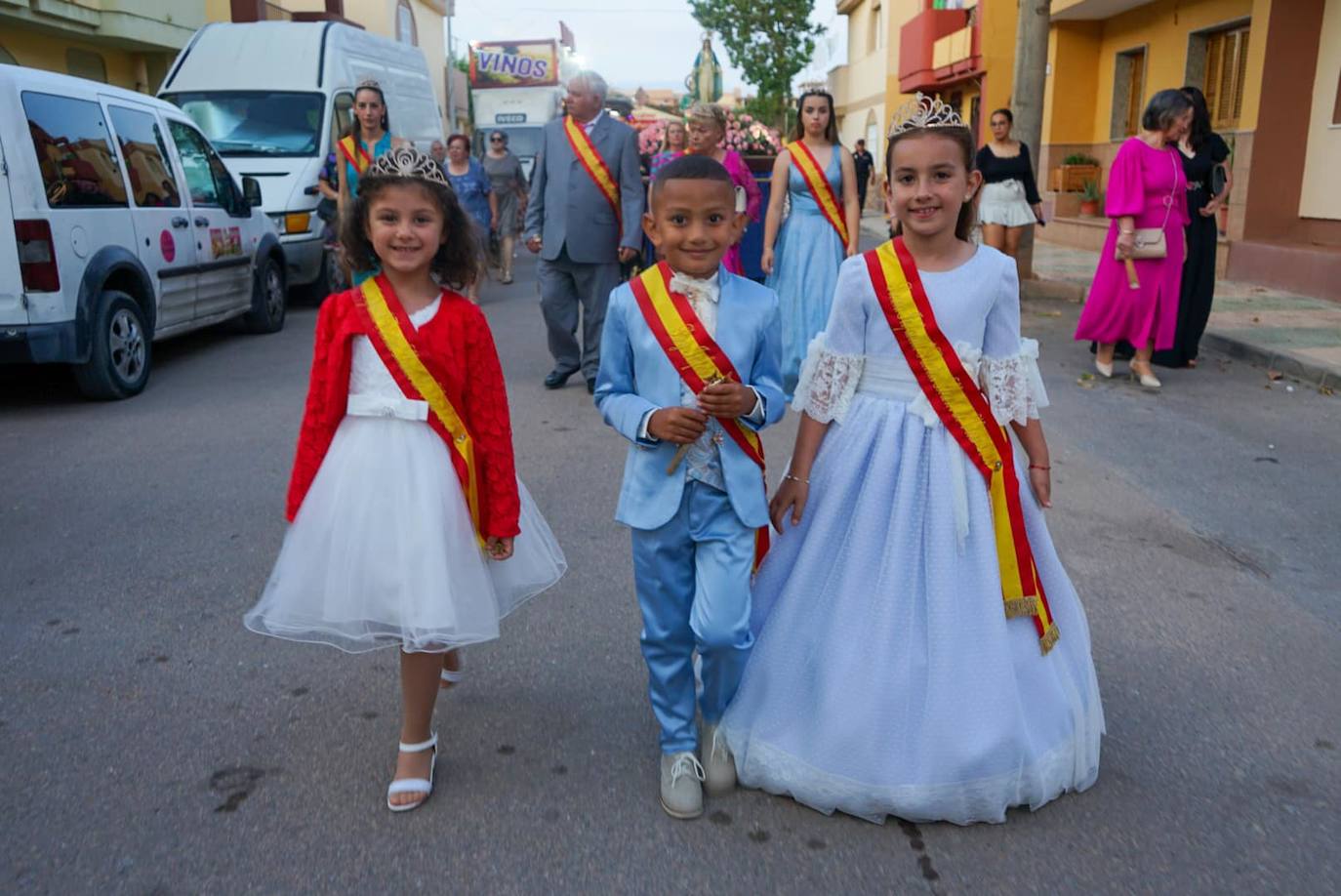 Así fue la procesión de San Fernando y La Milagrosa en Llanos de Vícar