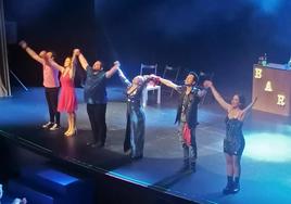 Delirio en Roquetas con una gran noche de música de los 80 y los 90