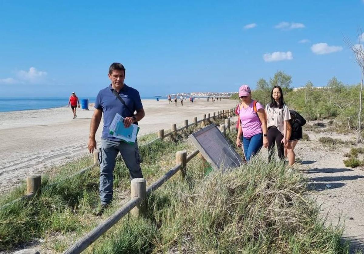 Roquetas se une a la campaña contra la 'Basuraleza' de Libera