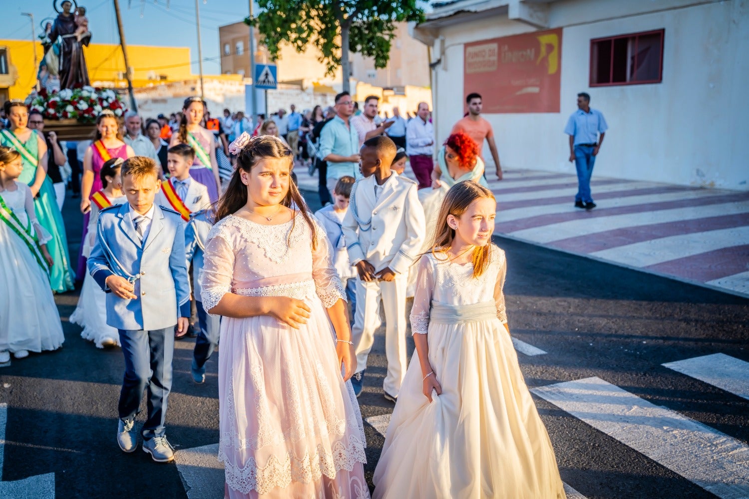 San Antonio y La Inmaculada procesionan por las calles de Cortijos de Marín en sus fiestas