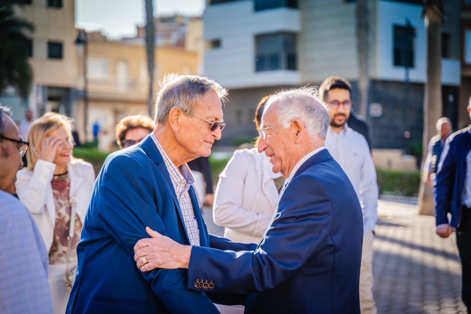 Galdeano, en una de sus últimas apariciones públicas junto a Gabriel Amat.