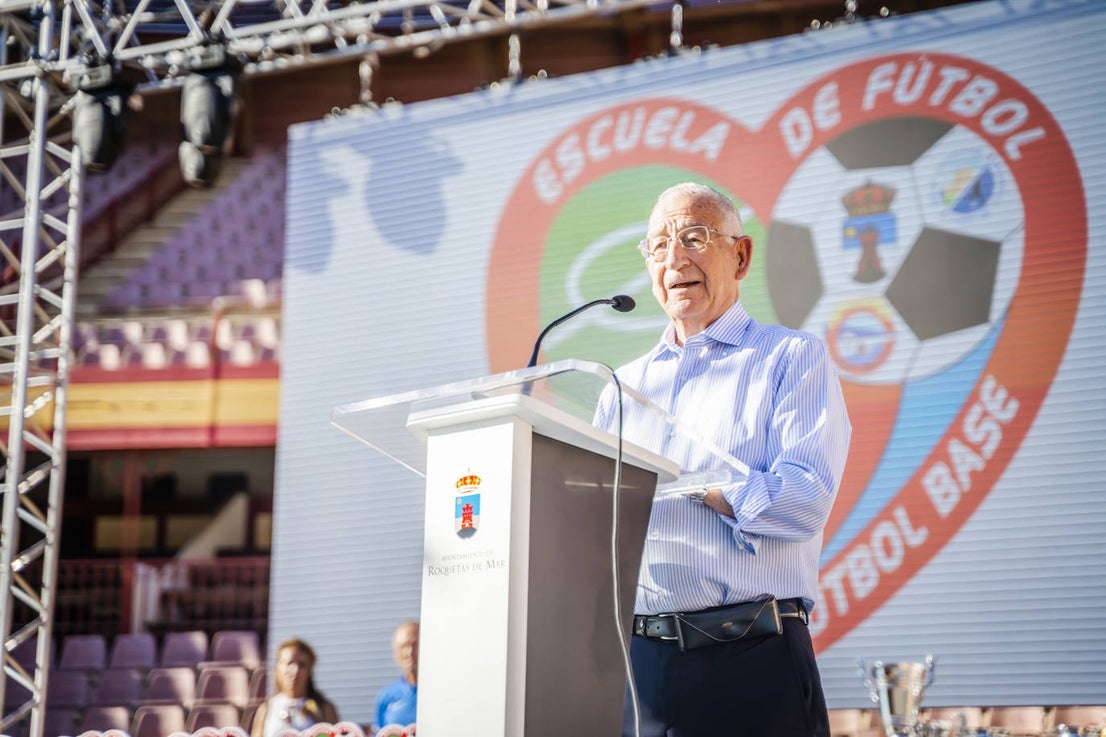 La Escuela de Fútbol de Roquetas clausura una temporada llena de éxitos