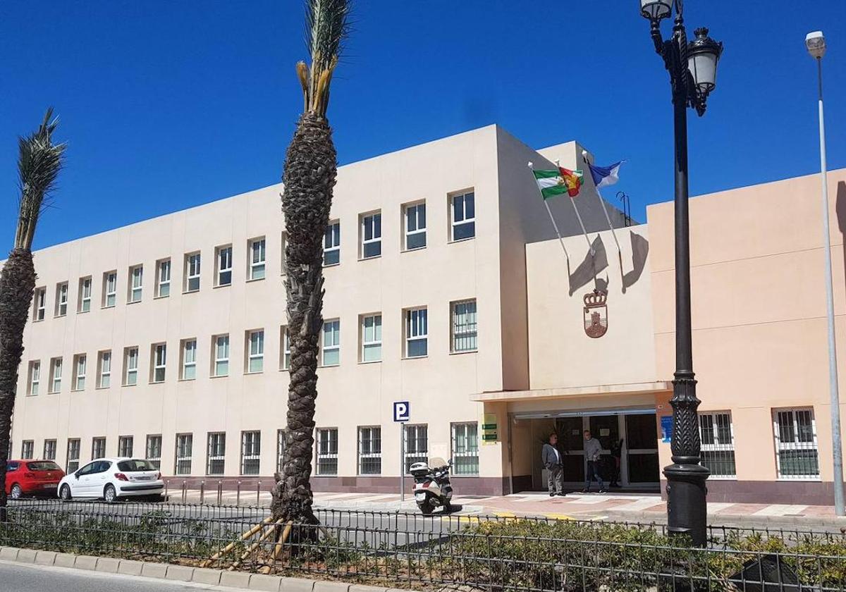 Arrestan a una famosa influencer por abusar de una amiga que dormía y publicarlo