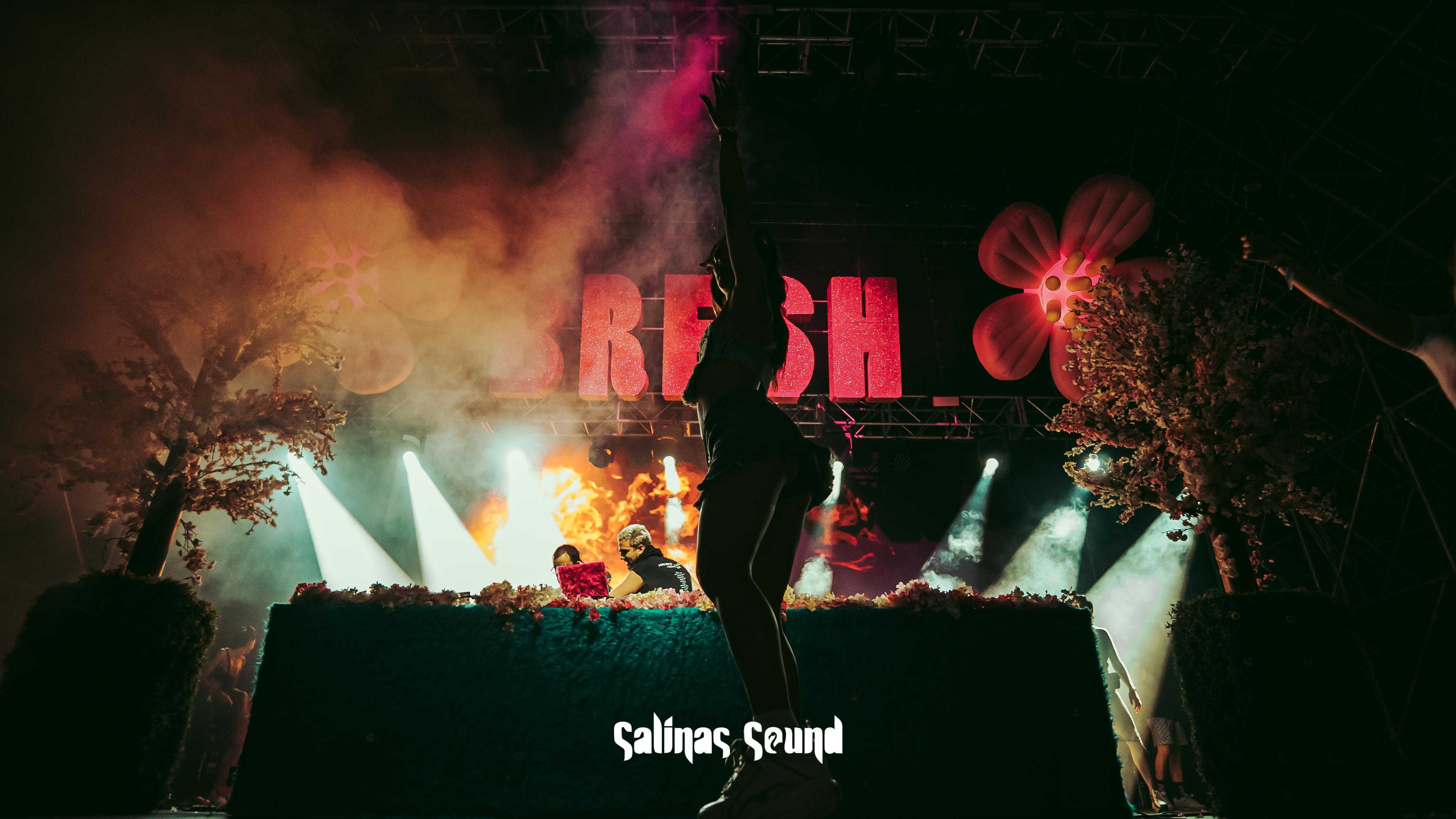 Superespectáculo en el Salinas Sound