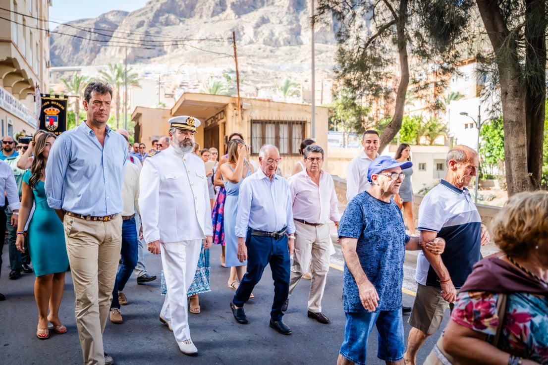 Aguadulce pasea a su Señora