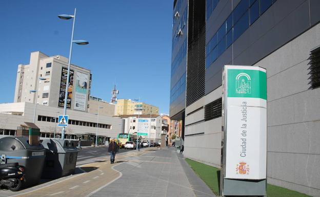 En prisión el acusado de apuñalar a un hombre en Vícar