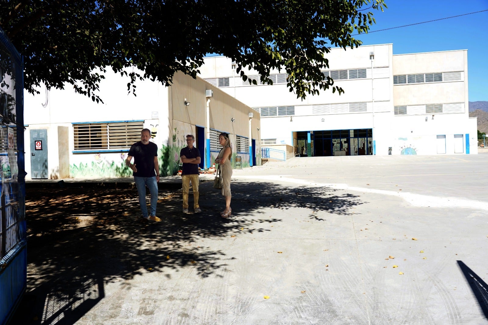 Visita de la concejala Lourdes García al CEIP Torrequebrada
