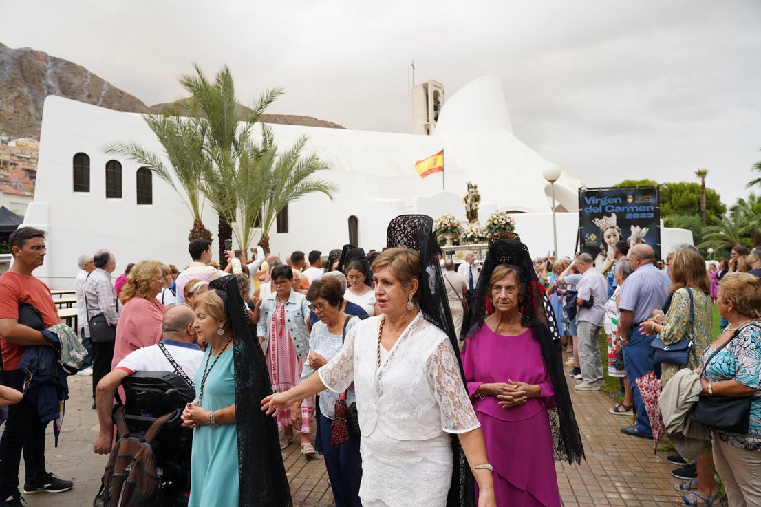 La Virgen del Carmen reúne a sus fieles en la procesión de Aguadulce