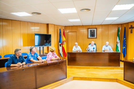 Reunión reciente en el salón de plenos del Ayuntamiento de Roquetas de Mar.