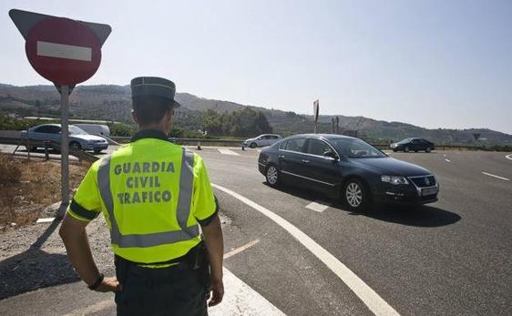 Vícar se suma a la nueva campaña de la DGT sobre las distracciones al volante