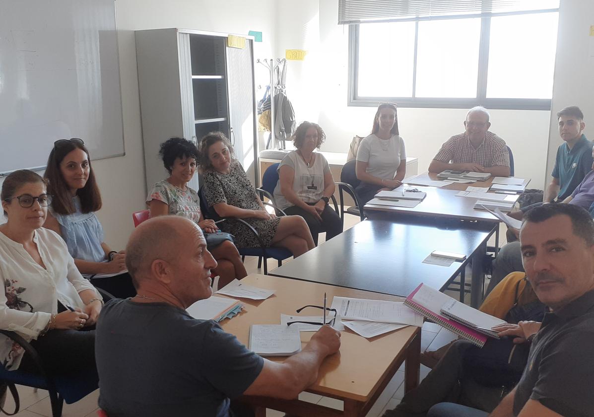Reunión de directores, jefes de estudios y orientadores en Vícar.