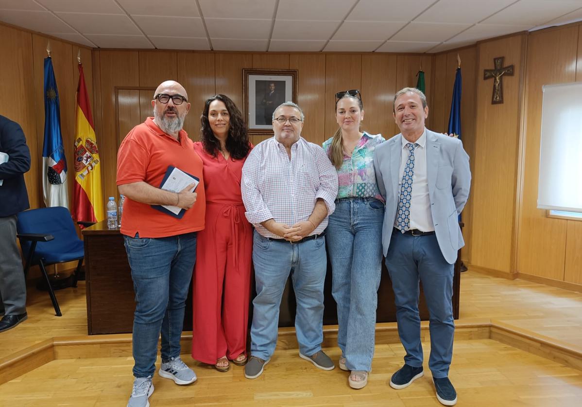 Miembros del PSOE de Roquetas de Mar en el Consistorio.