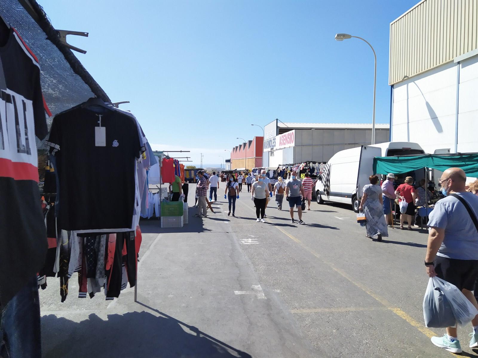 Vícar abre el plazo para las renovaciones y solicitudes del Mercadillo de la Puebla