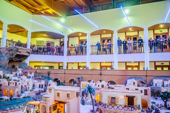 El Belén municipal cuenta con recreaciones icónicas de Roquetas.