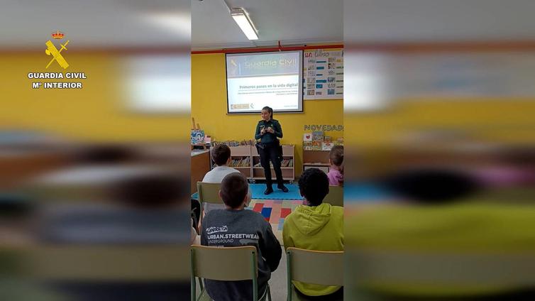 Detenida por insultar y vejar a los menores de 0 a 3 años que cuidaba en una guardería de Roquetas