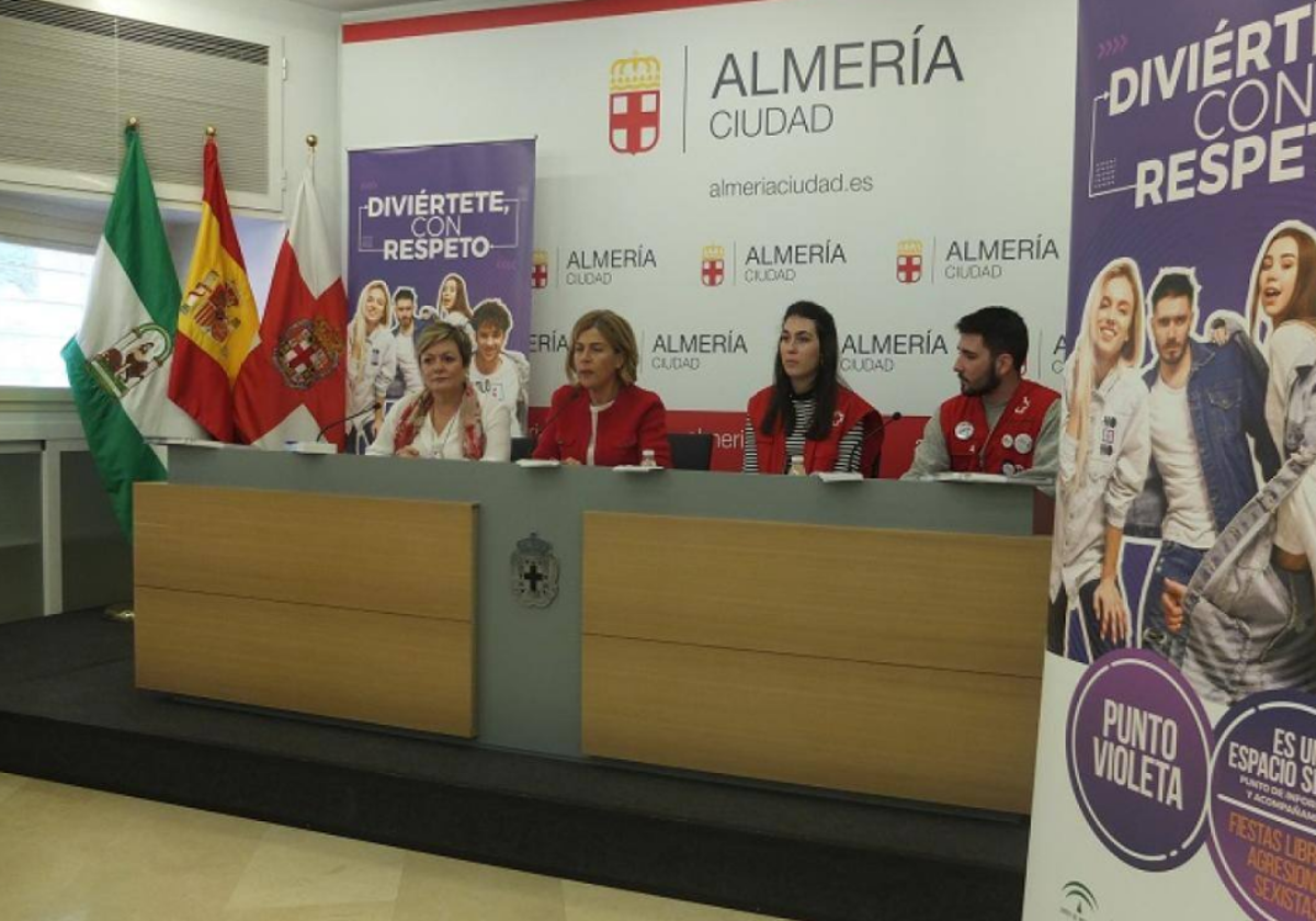 Presentación del punto violeta en la capital almeriense, en anteriores ediciones.