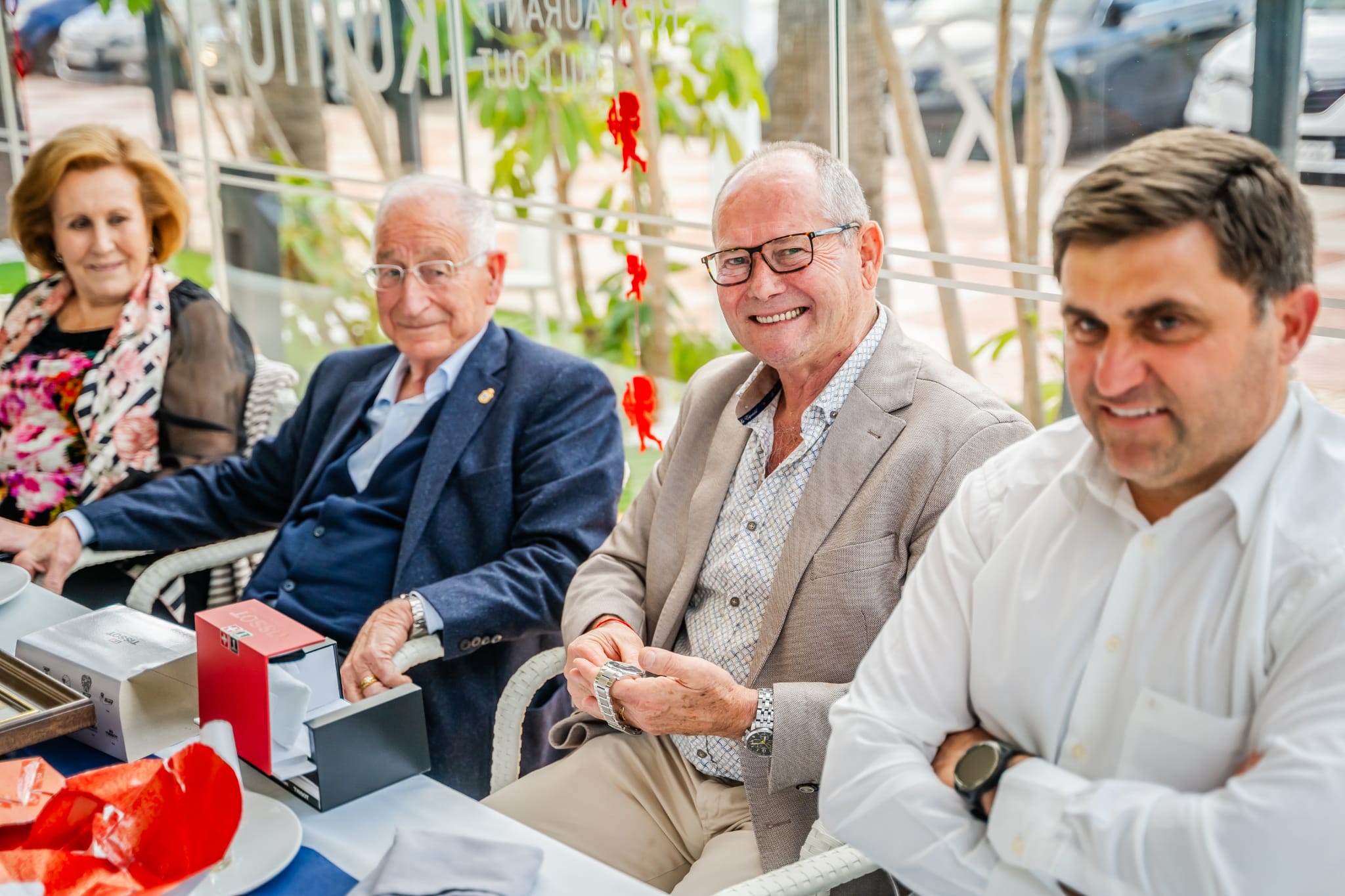 Las imágenes de la despedia de Francisco García, un policía único en Roquetas