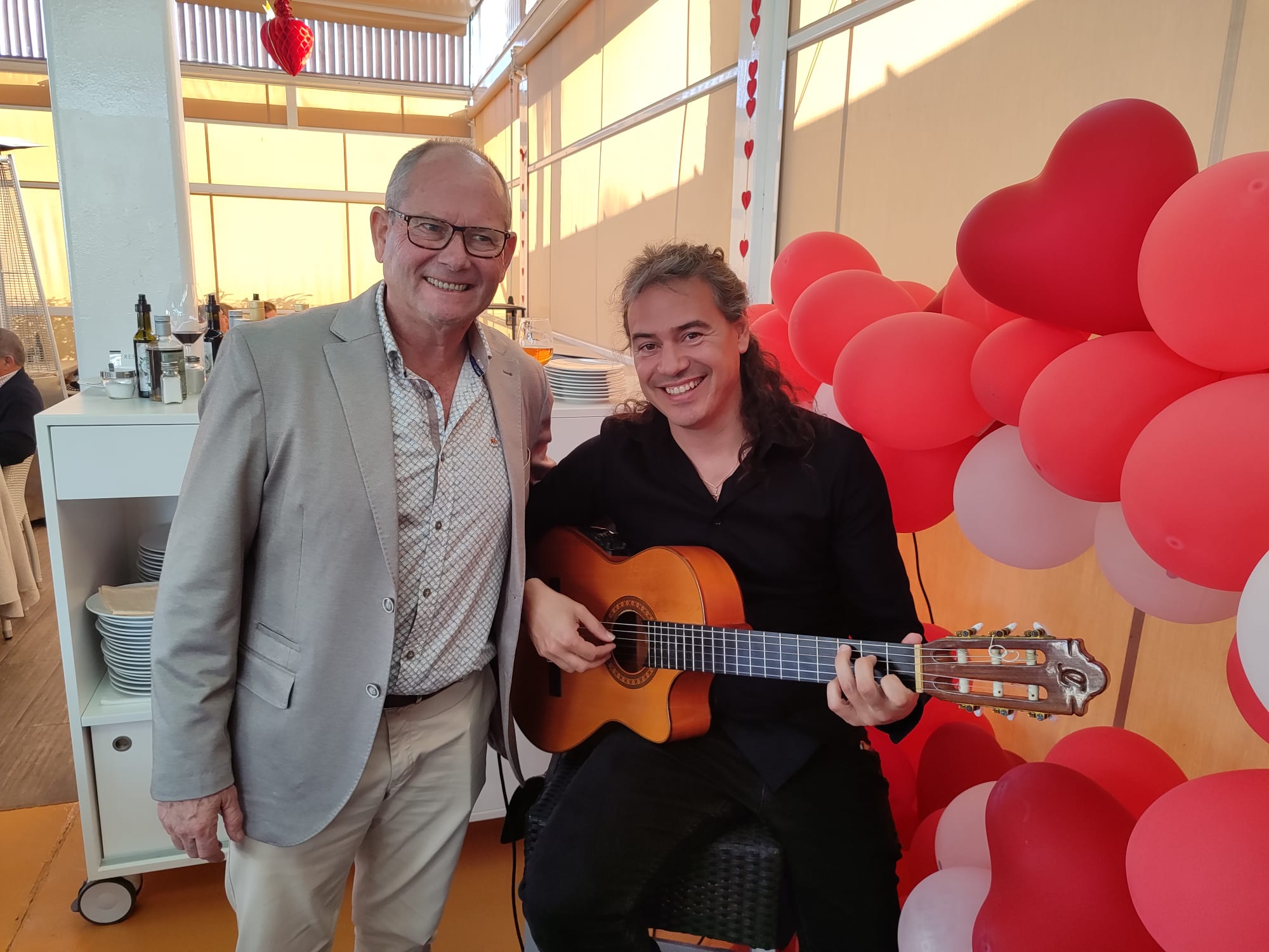 Las imágenes de la despedia de Francisco García, un policía único en Roquetas