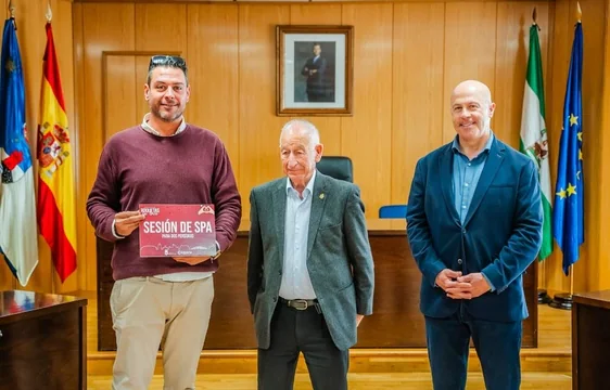 Uno de los ganadores de los premios por San Valentín.