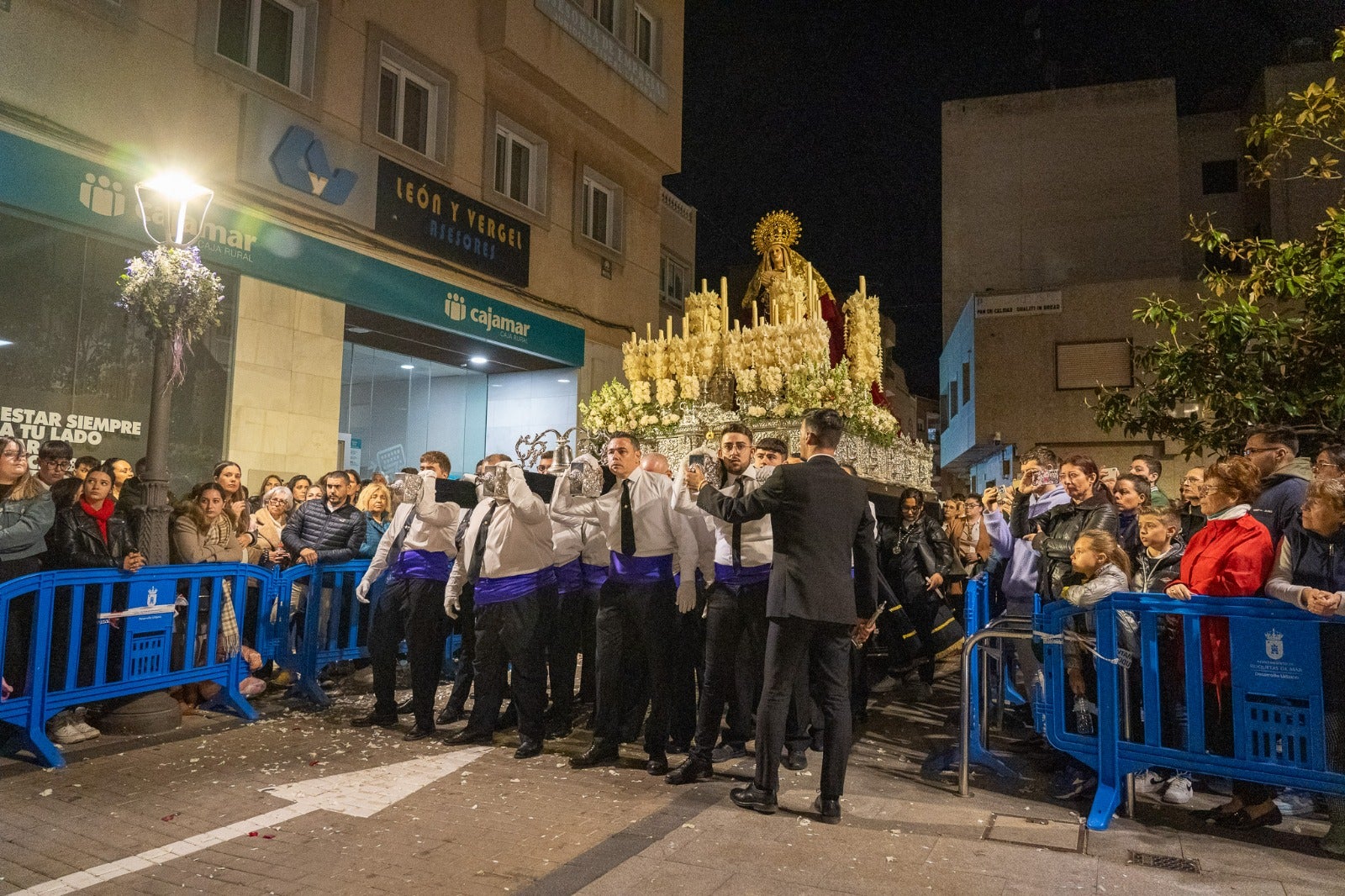 La Cofradía Nuestra Señora de los Dolores, en imágenes