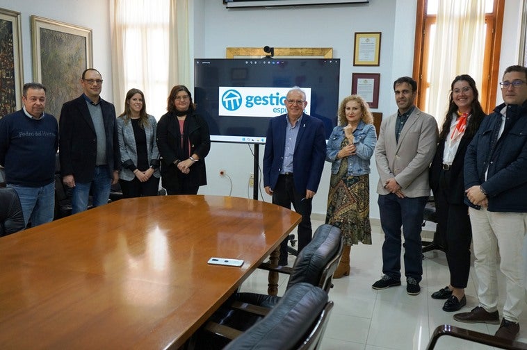 Vícar renueva su sistema de gestión administrativa para adecuarla a la ciudadanía