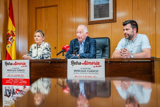 La presentación del evento en el Ayuntamiento de Roquetas de Mar.