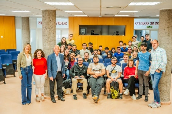Universitarios de Valencia visitan Roquetas debido a su gran crecimiento