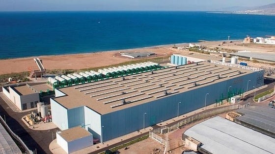 Salud declara no apta para el consumo el agua de Roquetas de Mar