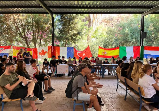 Uno de los momentos de la jonrada en el IES Mar Mediterráneo.
