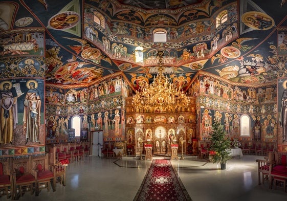 La entrada a la Iglesia del Bautismo del Señor, en Roquetas de Mar.