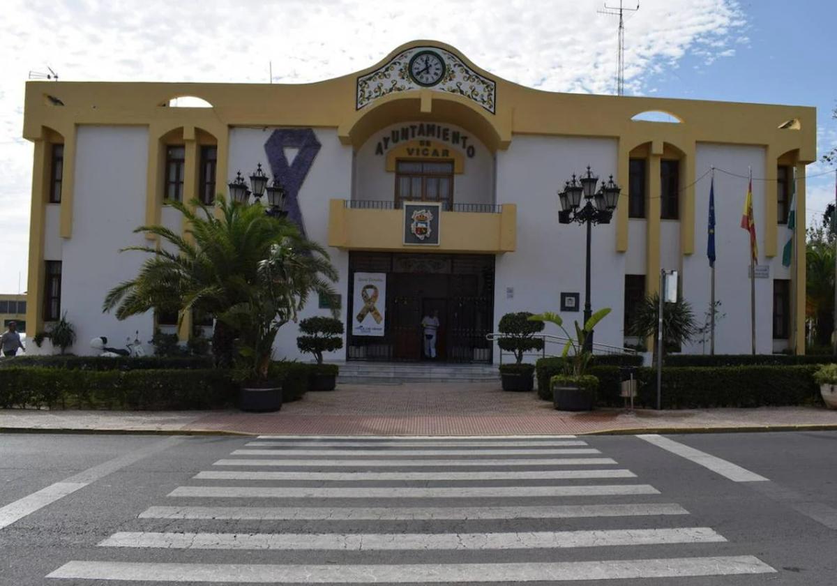 Fachada del Ayuntamiento de Vícar.