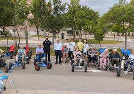 Foto familiar de los integrantes de esta actividad vial.