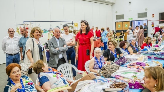 El XIII Encuentro de Bolillo reúne a más de 300 mujeres de la provincia, Murcia, Málaga y Granada