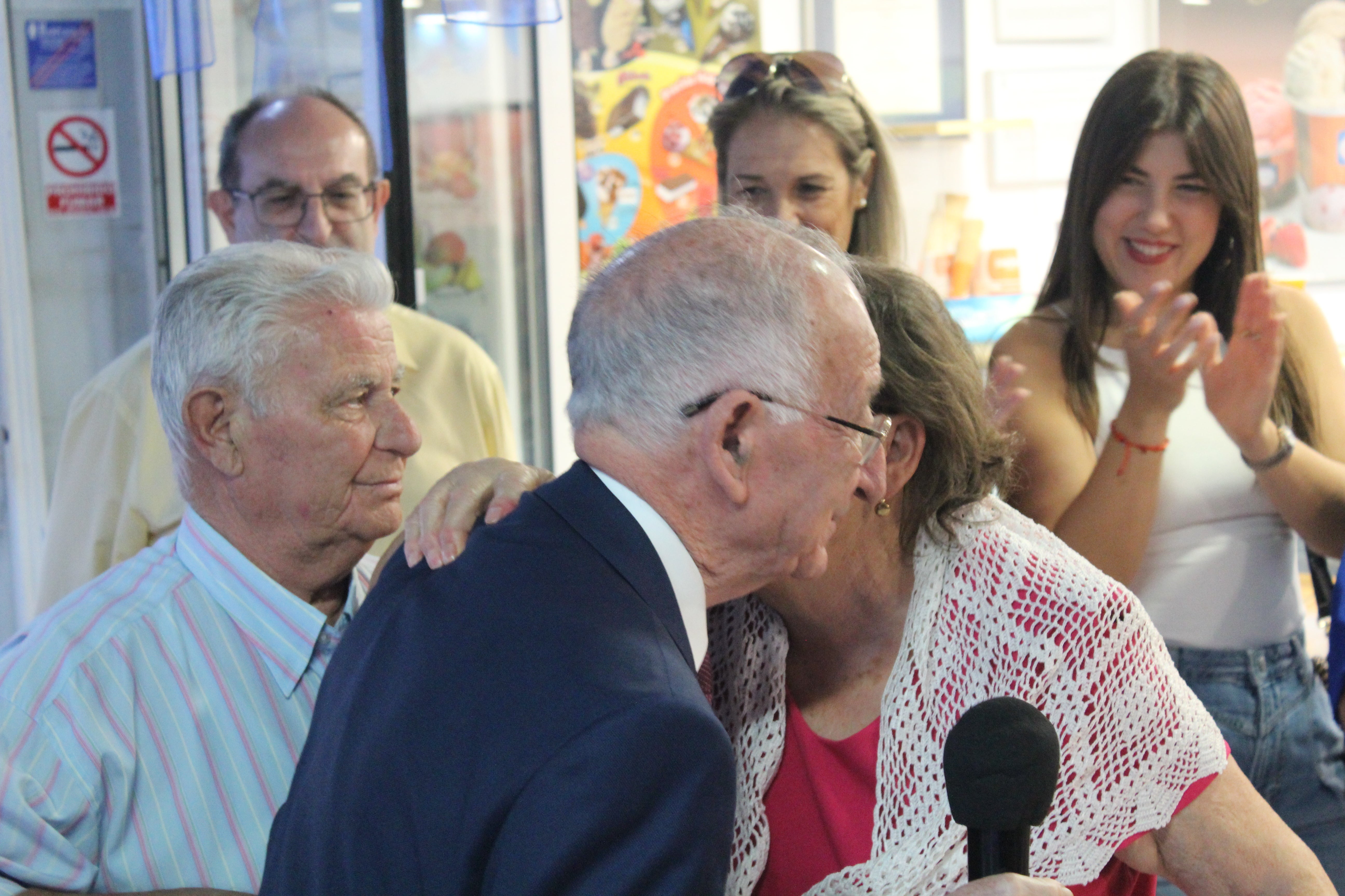 Así fue la celebración del 50 aniversario de la Heladería Alacant de Roquetas de Mar