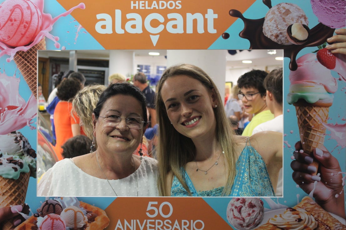 Así fue la celebración del 50 aniversario de la Heladería Alacant de Roquetas de Mar