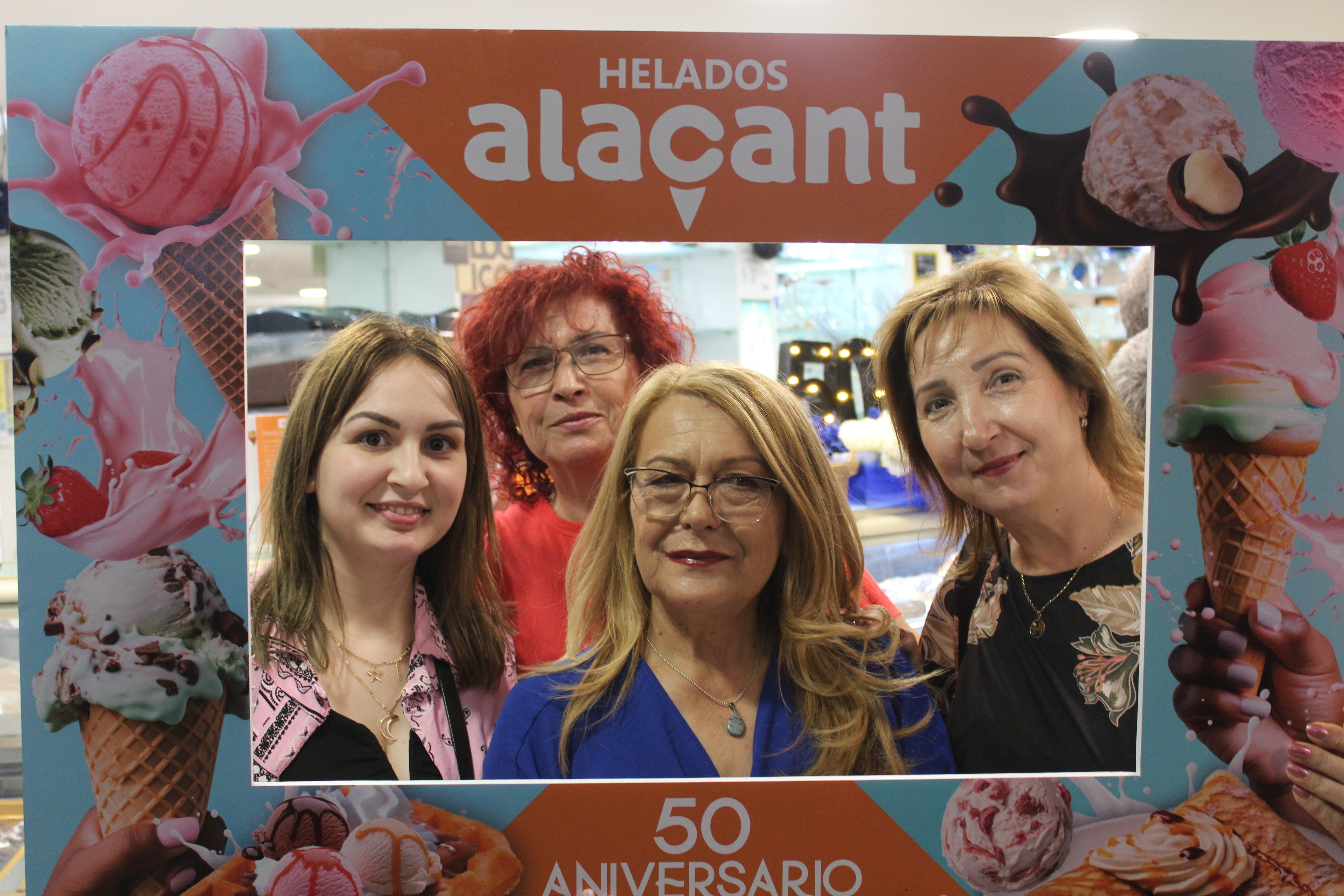 Así fue la celebración del 50 aniversario de la Heladería Alacant de Roquetas de Mar