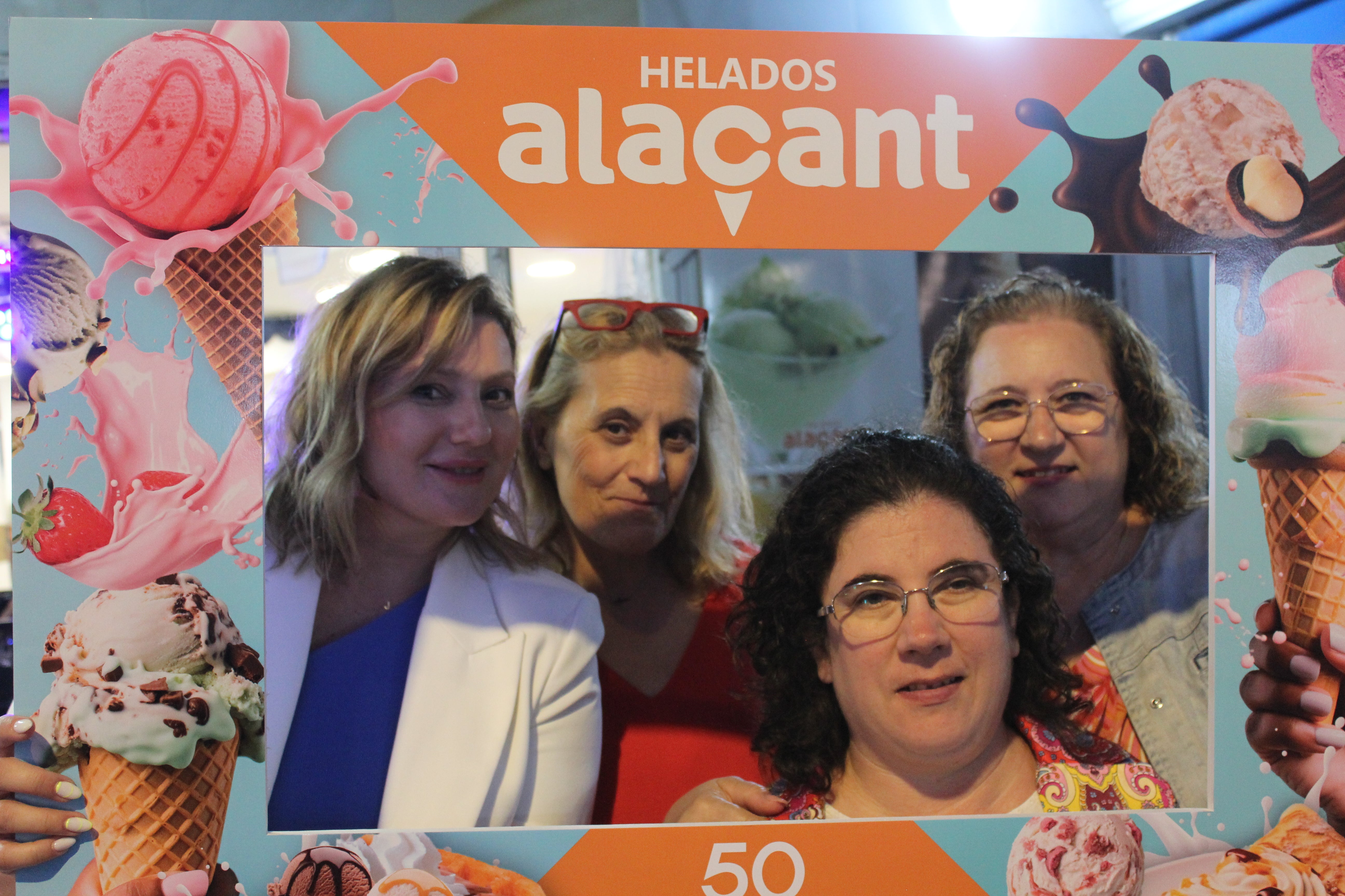 Así fue la celebración del 50 aniversario de la Heladería Alacant de Roquetas de Mar