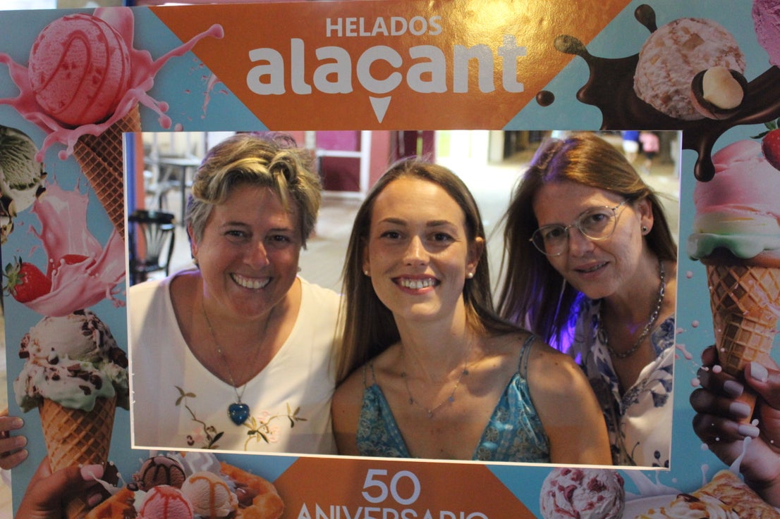 Así fue la celebración del 50 aniversario de la Heladería Alacant de Roquetas de Mar