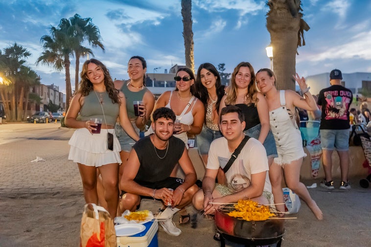 Así fue la Noche de San Juan en Roquetas de Mar