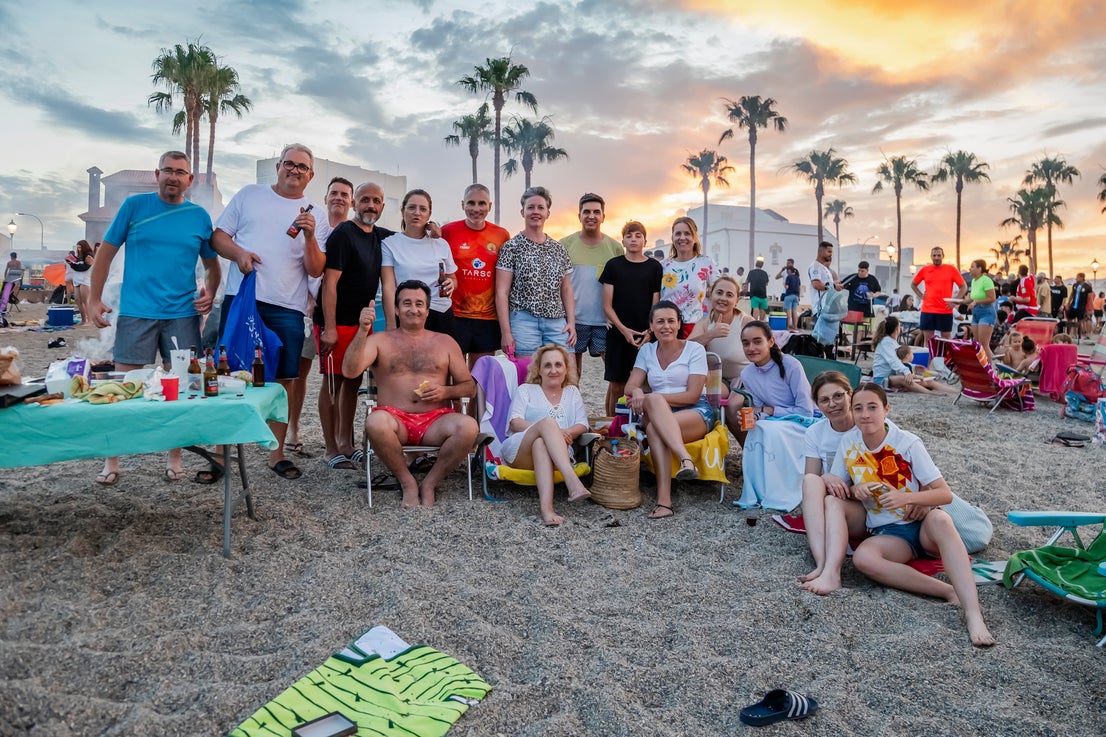 Así fue la Noche de San Juan en Roquetas de Mar