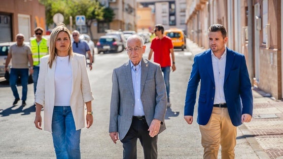 Roquetas renueva media docena de calles con la llegada del verano