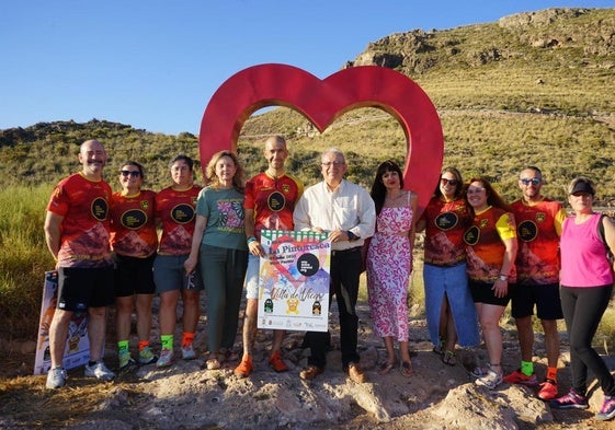 Presentación del evento en un entorno natural de Vícar.