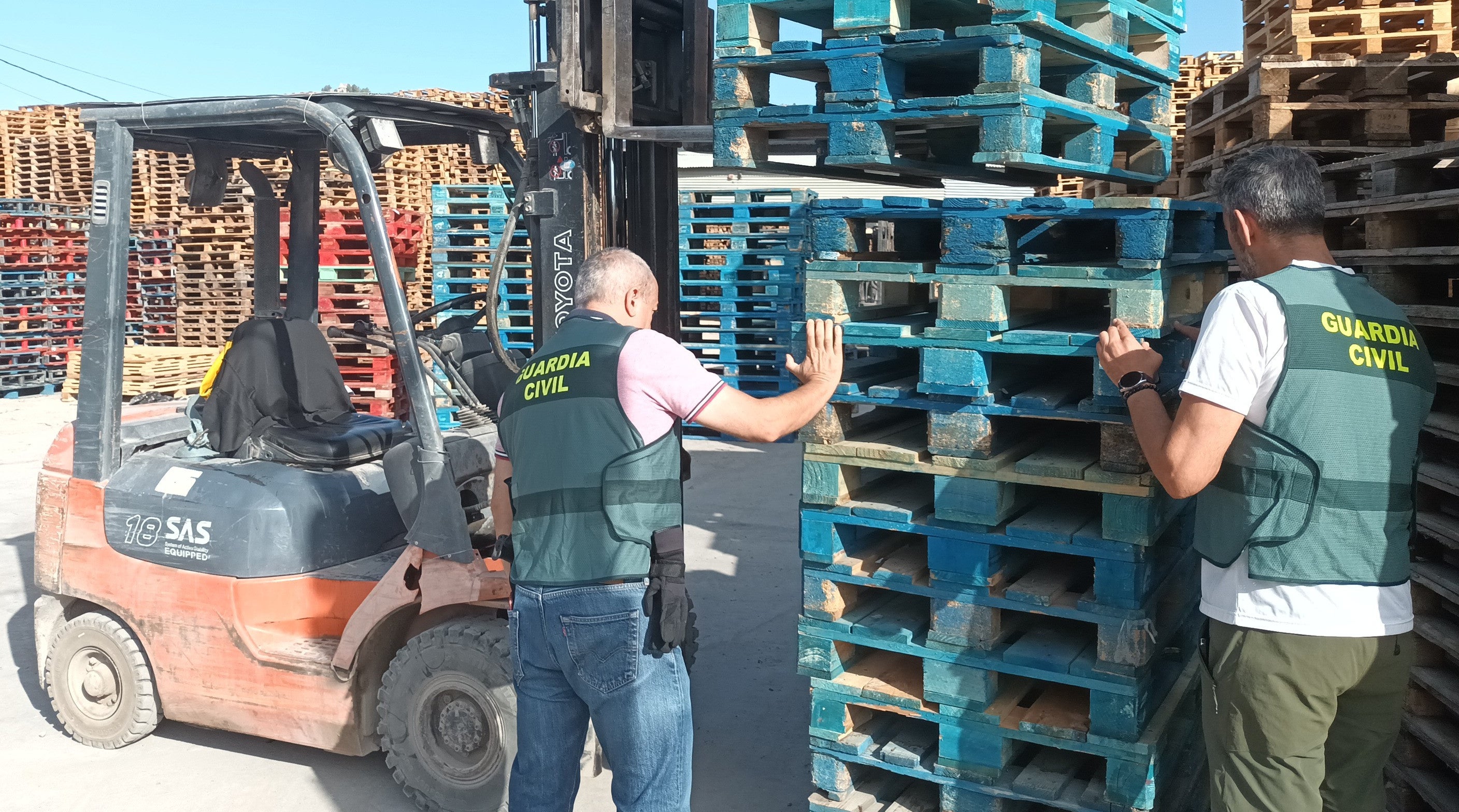 Una empresa de La Mojonera, investigada por apropiarse de palés de forma ilegal