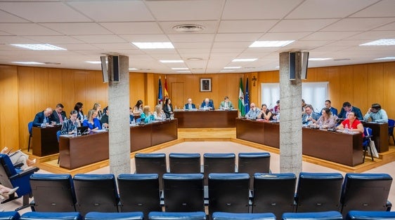 El Pleno aprueba una subida de un 28% en el impuesto de recogida de la basura