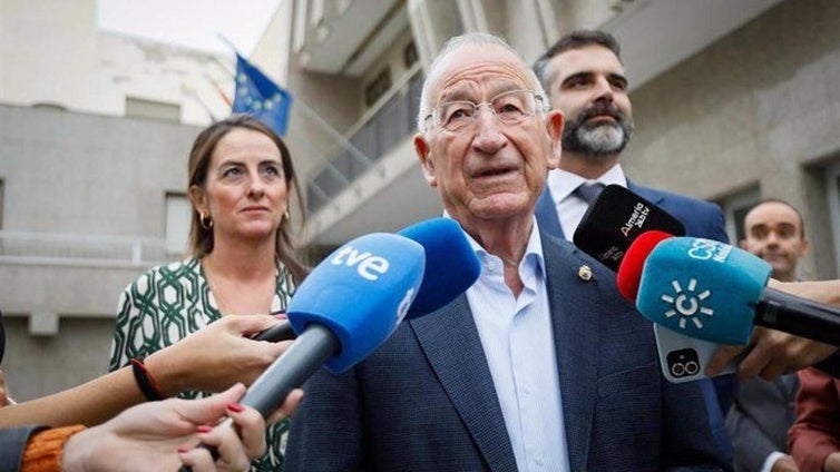 Gabriel Amat asegura que el Gobierno «miente» al decir que no tiene suelo para la comisaría de Roquetas