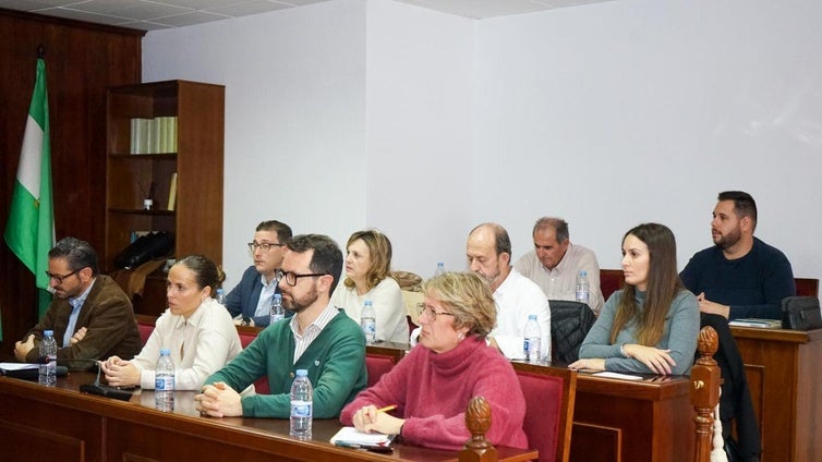 El Pleno de Vícar sube seis tasas municipales para «garantizar una prestación adecuada de servicios»